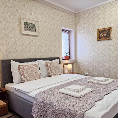 Laroka House Arty And Cosy Studio Universitate Center Bükreş Dış mekan fotoğraf
