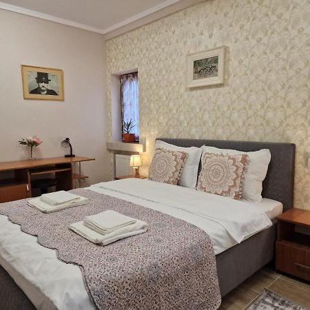 Laroka House Arty And Cosy Studio Universitate Center Bükreş Dış mekan fotoğraf