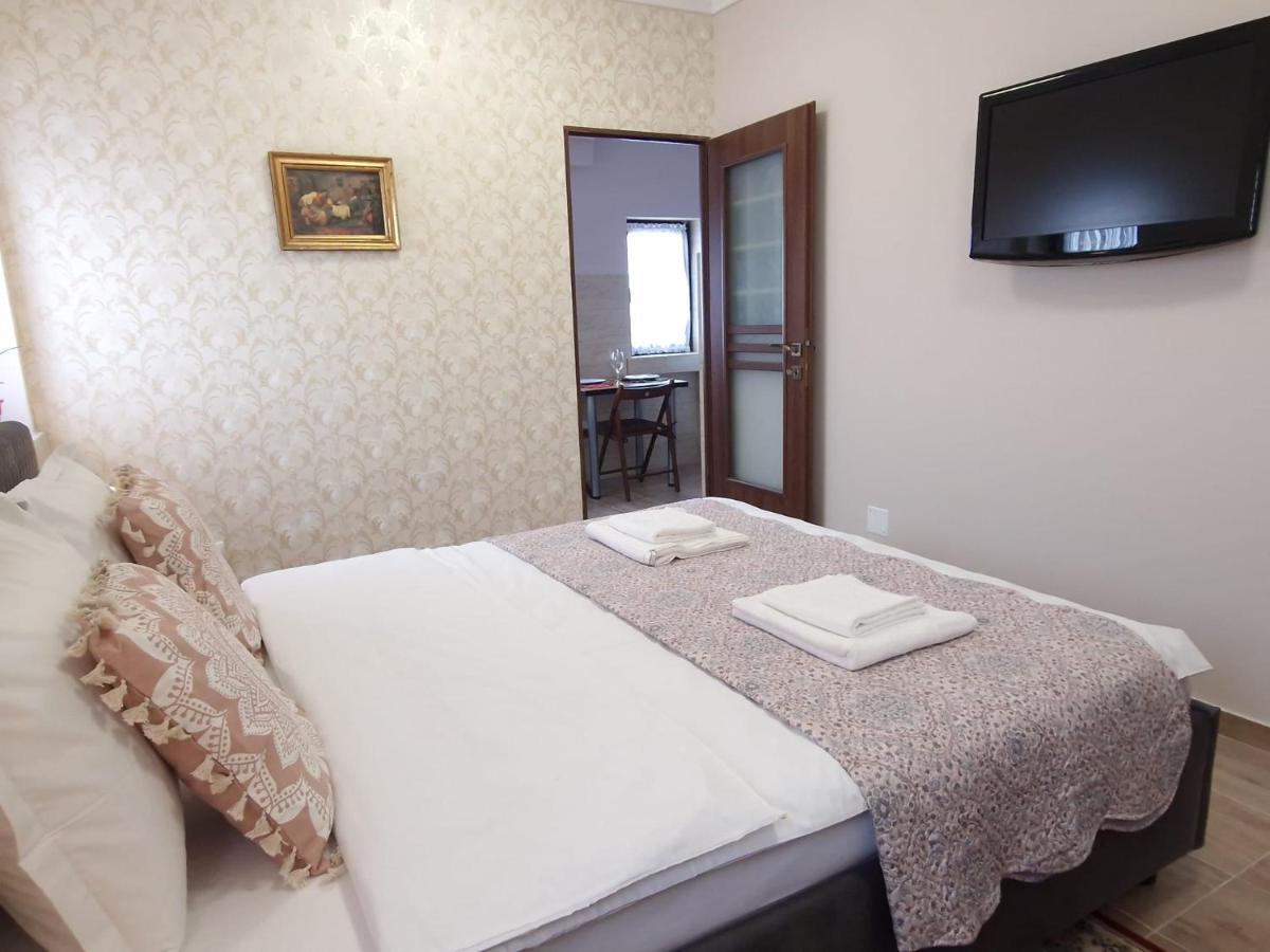 Laroka House Arty And Cosy Studio Universitate Center Bükreş Dış mekan fotoğraf