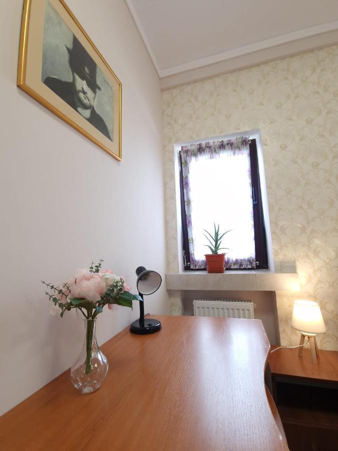 Laroka House Arty And Cosy Studio Universitate Center Bükreş Dış mekan fotoğraf